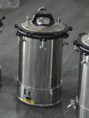 Stainless Steel Portable Sterilizer Machine Electric Heated Handle Door Portable Autoclave Sterilizer