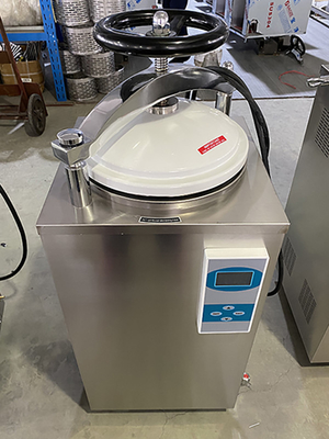 100L Convenient Operation Hand Wheel Autoclave Vertical Price