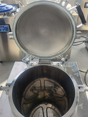 120L Stainless Steel Non Vacuum Autoclave Digital Display Bolt Lock Door