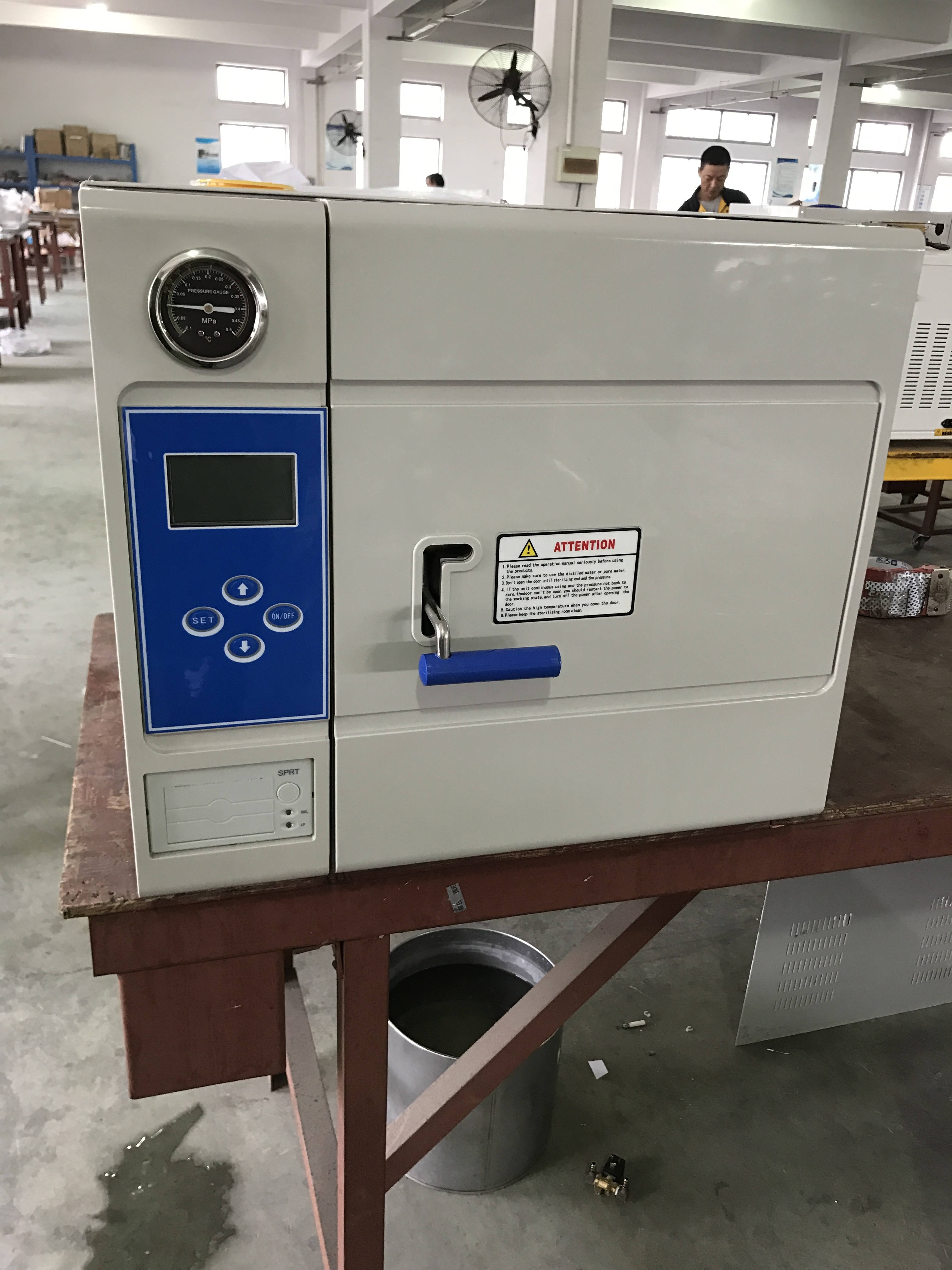 LCD Screen Table Top Autoclave Sterilizer Touch Button Control Bench ...